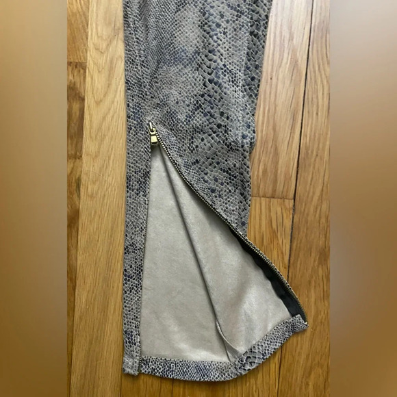 Zara Snake Print Zipper Detail Skinny Pants Size 2 - Picture 3 of 8